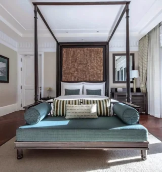 Rajah Brooke Suite - Guestroom at 137 Pillars House