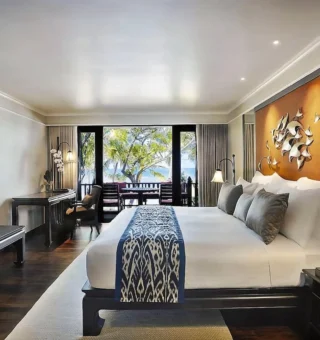 Deluxe room with Thai silk bed runner at Anantara Hua Hin Resort