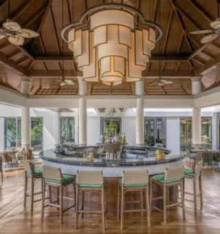 Bar/lounge at Banyan Tree Phuket