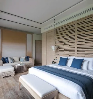Sky Pool Suite - Bed at Cape Nidhra Hotel