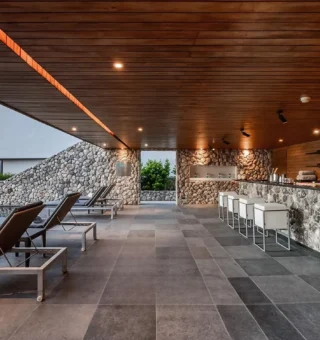 Bar/lounge at Casa de La Flora