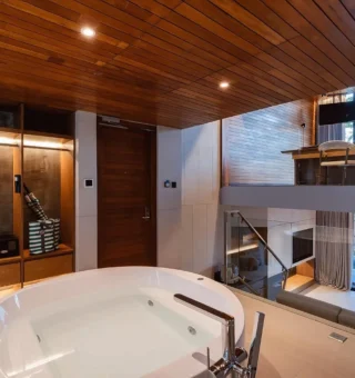 Duplex Grand Pool Villa - Bathroom at Casa de La Flora