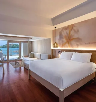 Beachfront Suite - Bed at Garrya Tongsai Bay Samui