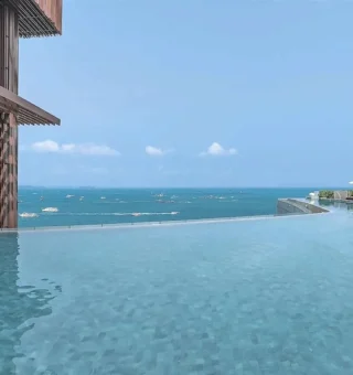 Swimming pool at Hilton Pattaya