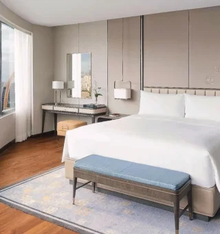 1 King Junior Suite Club Lounge Access - Bed at InterContinental Bangkok By IHG