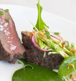 Seared tuna starter at The Villas by Kanda Residences