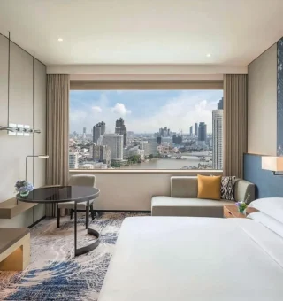 King Executive Room with Lounge Access - View at Millennium Hilton Bangkok