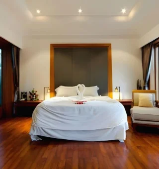 Guest room at Nakamanda Resort & Spa