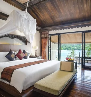 Guest room at Panviman Resort Koh Phangan