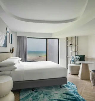 Deluxe, Guest room, 1 King - Guestroom at Pattaya Marriott Resort and Spa