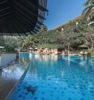 Poolside bar at Ravindra Beach Resort & Spa