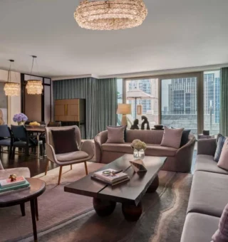 Guest room at Rosewood Bangkok