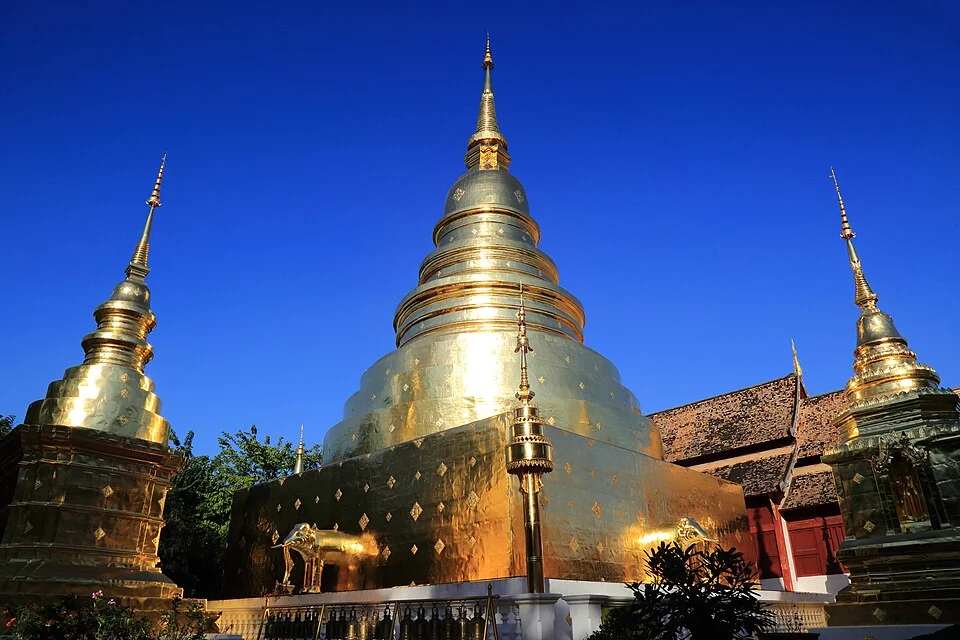Golden chedi at Wat Phra Singh in Chiang Mai, photographed by Chalerm-a