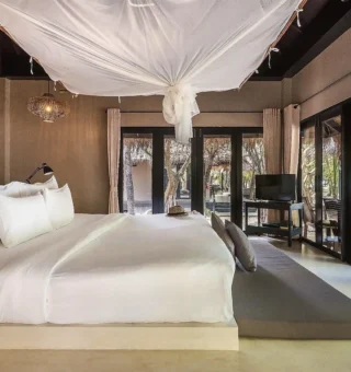 Beachfront Villa - Bed at The Sevenseas Resort Koh Kradan