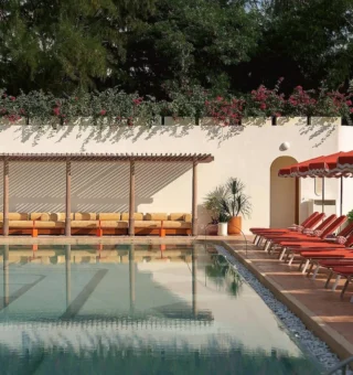 Swimming pool at The Standard, Pattaya Na Jomtien