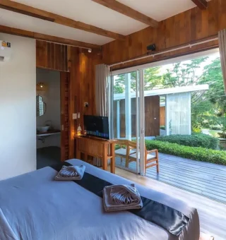 deluxe standard - Bed at To The Sea The Resort Koh Kood
