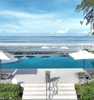 Swimming pool at Twin Lotus Resort and Spa (Adult Only)